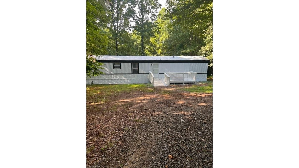 450 ANNIE SOPHIA LN  