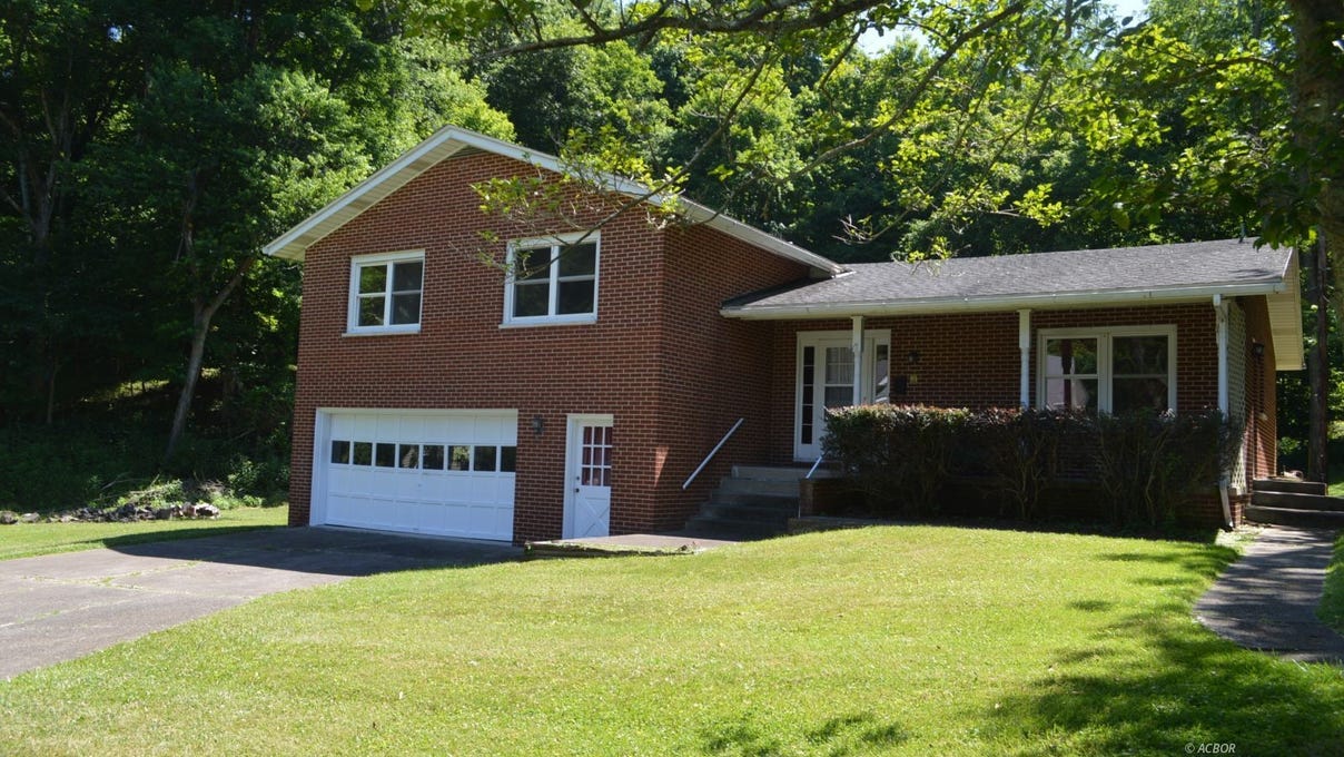 213 Mulberry Ave
