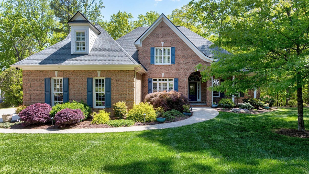 404 Settlecroft Lane Holly Spgs NC  