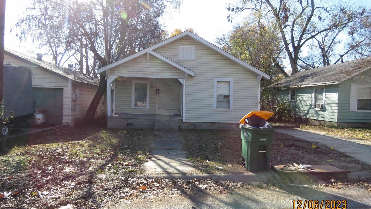 1110 W 23rd  