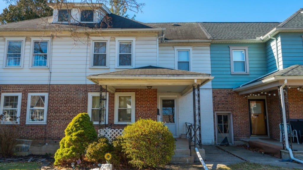 754 E Washington Ave., Bethlehem, PA 18017 Townhouse for Sale