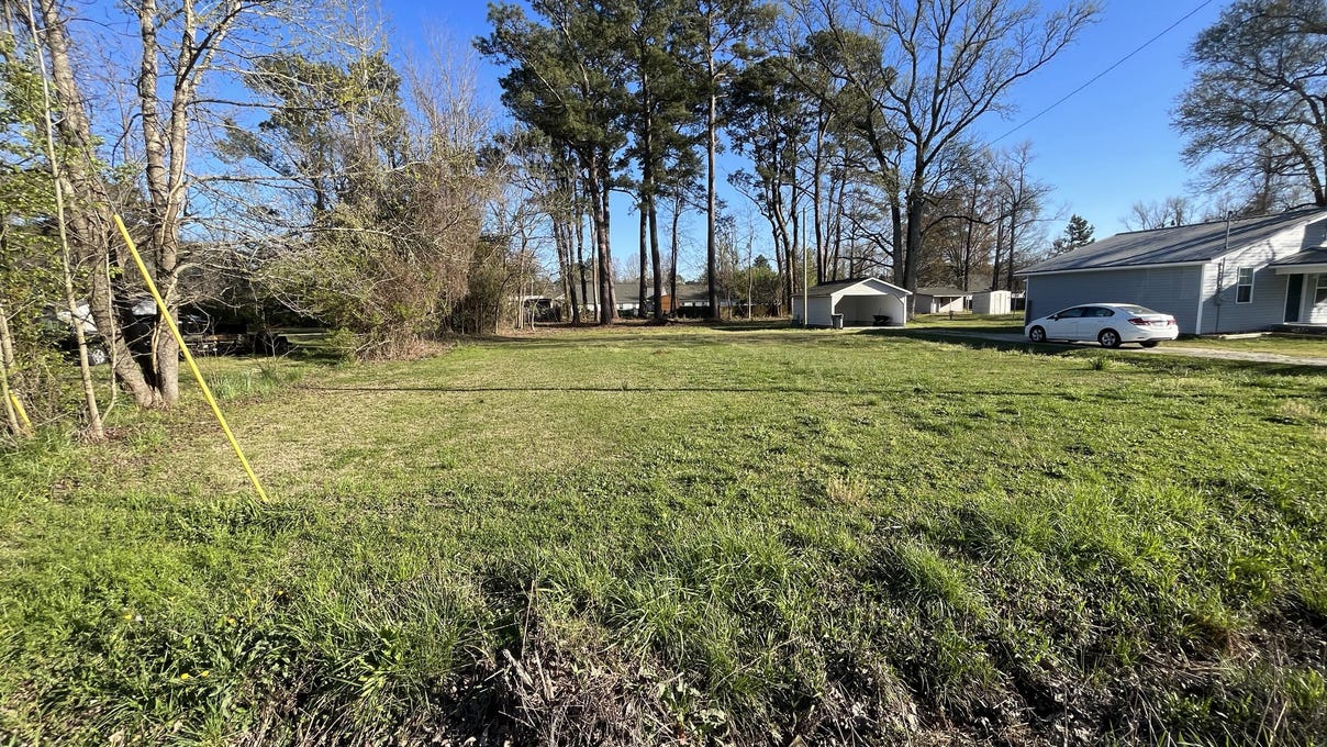 405 E Grantham Rd