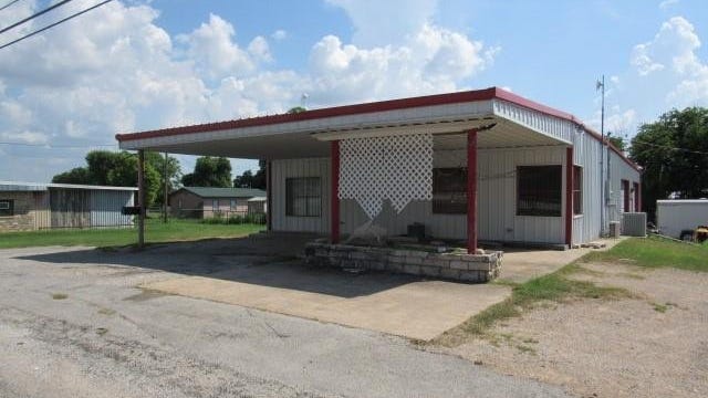 11640 Hwy 84-183 E  
