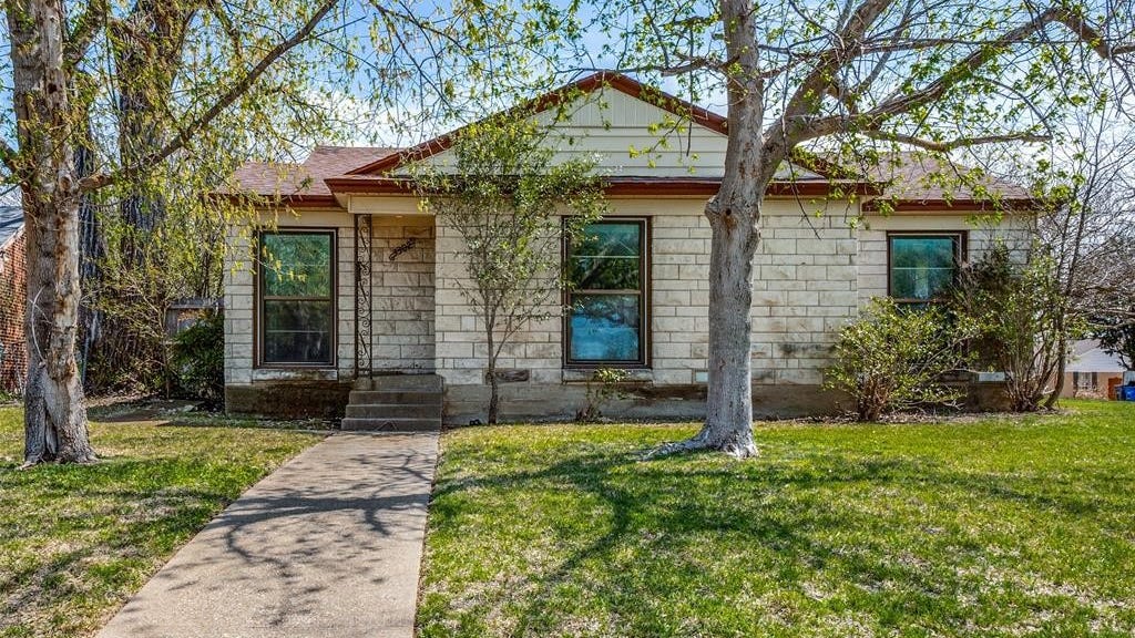 3302 Lawnview Avenue, Dallas, TX 75227 House for Sale
