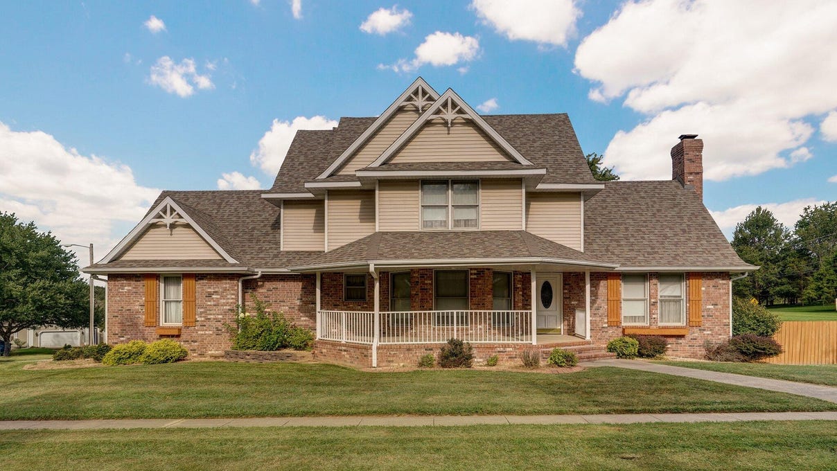 4332 E Gastonbury Pl  