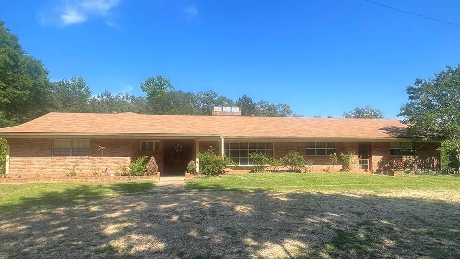 1057 Robert Scott Rd