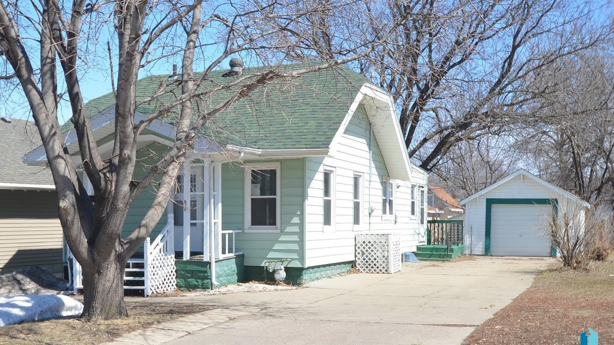 908 N French Ave, Sioux Falls, SD 57103 House for Sale