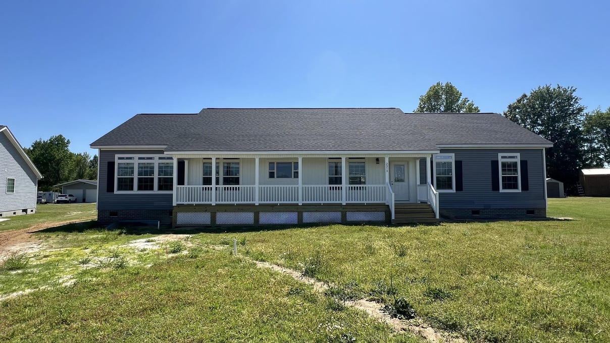 2313 Blackhawk Dr  