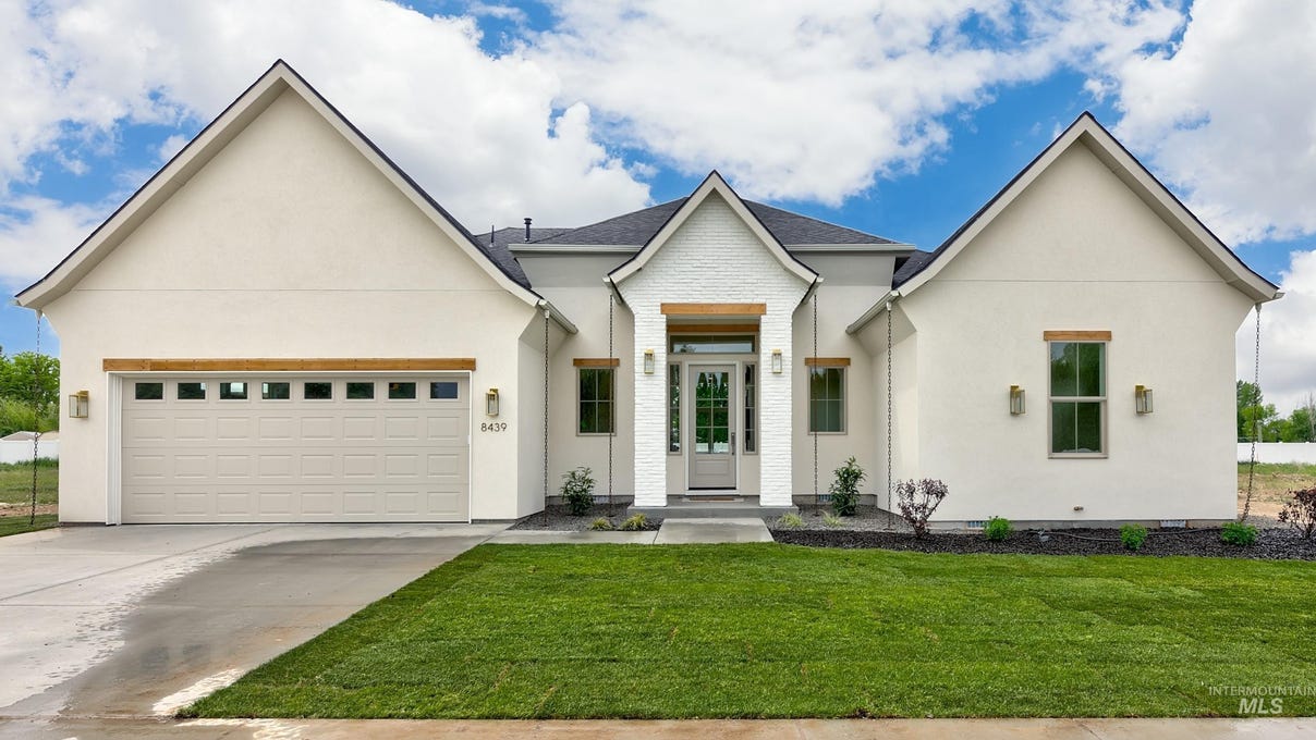 8439 W. Mediterranean Ct., Boise, ID 83709 House for Sale realestate
