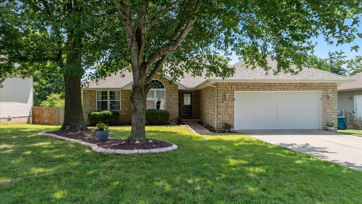 5710 S Wedgewood Ave  