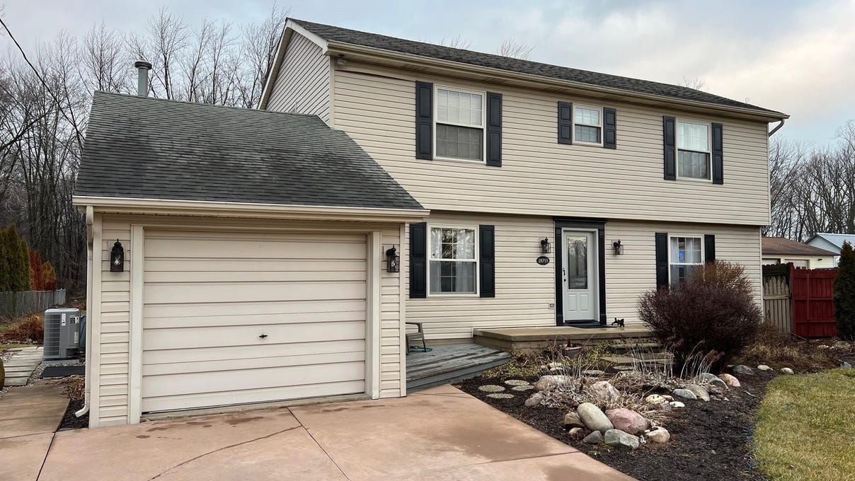 28755 Anchor Dr, Chesterfield, MI 48047 House for Sale