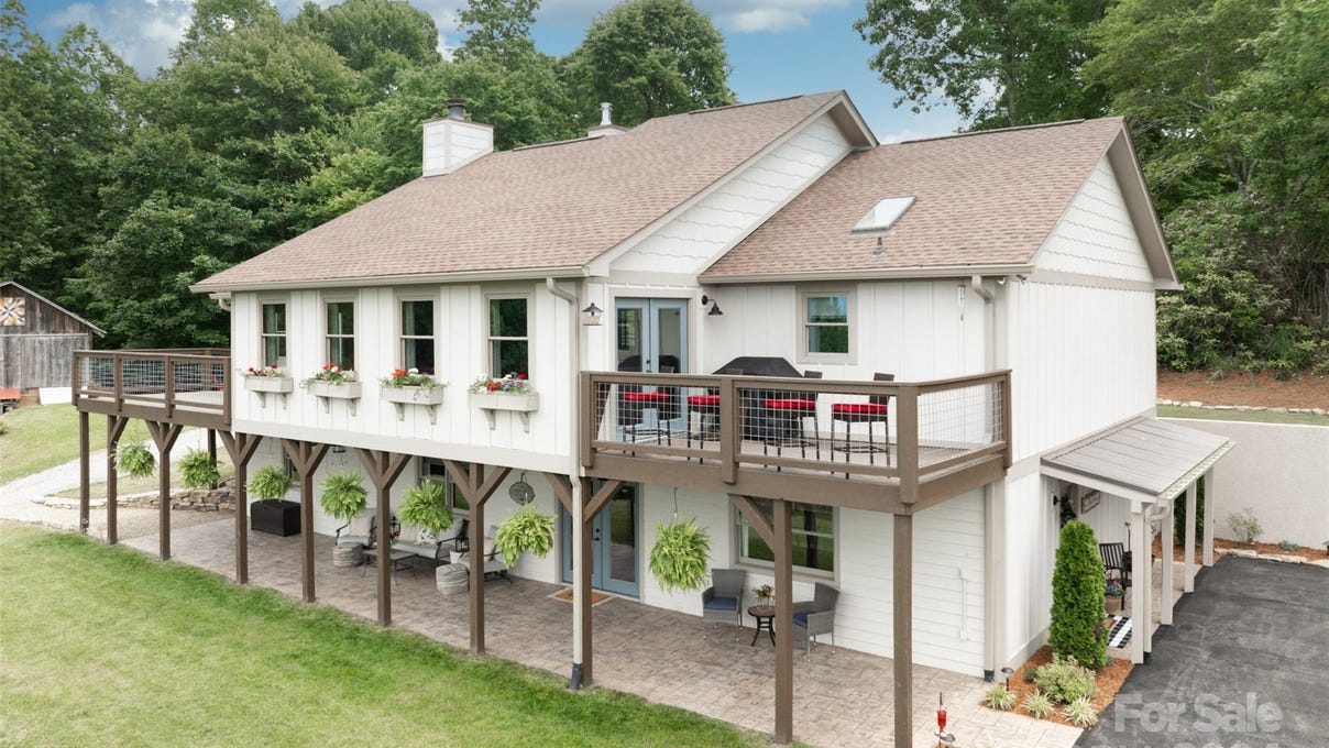 111 Bridlewood Trl  