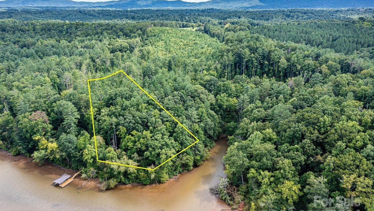 338 E Settings Blvd NW