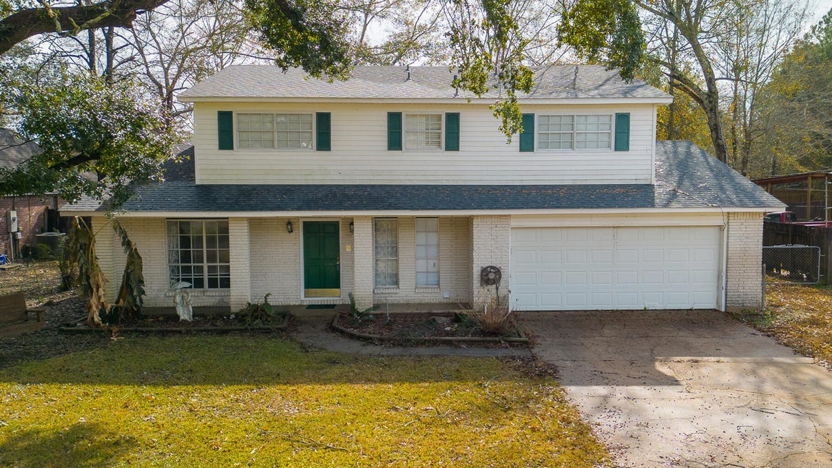 2348 Parkview Dr  