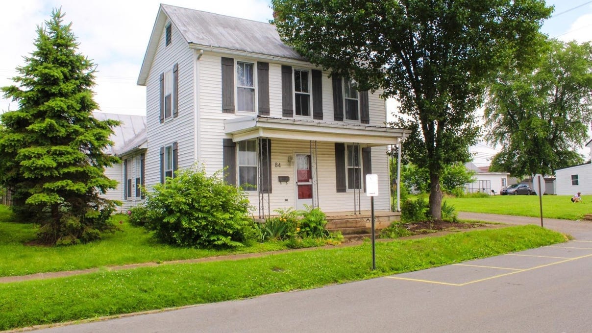 84 Walnut St  