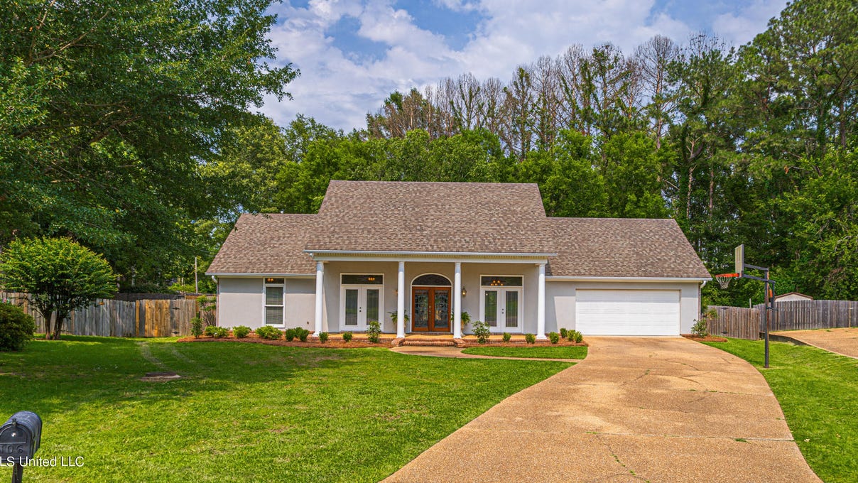 106 Windsor Cv  