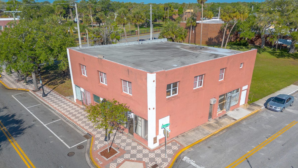 568 Dr Mary Mcleod Bethune Blvd  