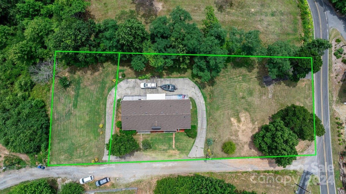 3374 Mountain Rdg Cir  