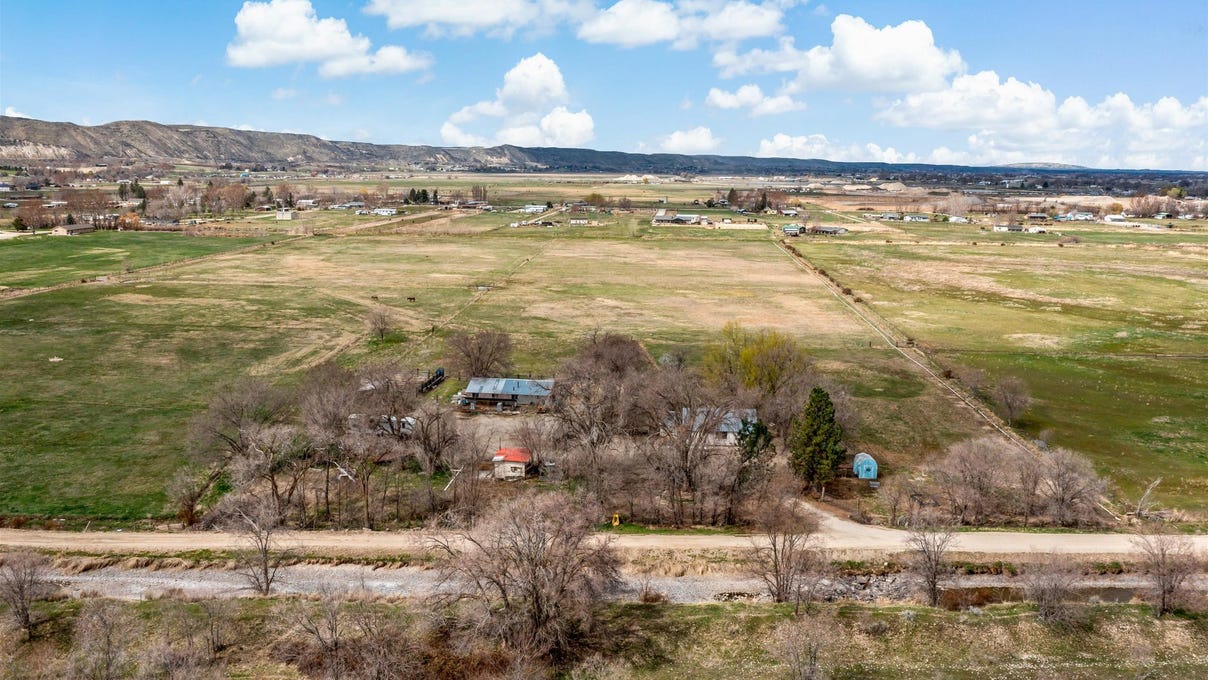 619 W Sales Yard Rd, Emmett, ID 83617 House for Sale