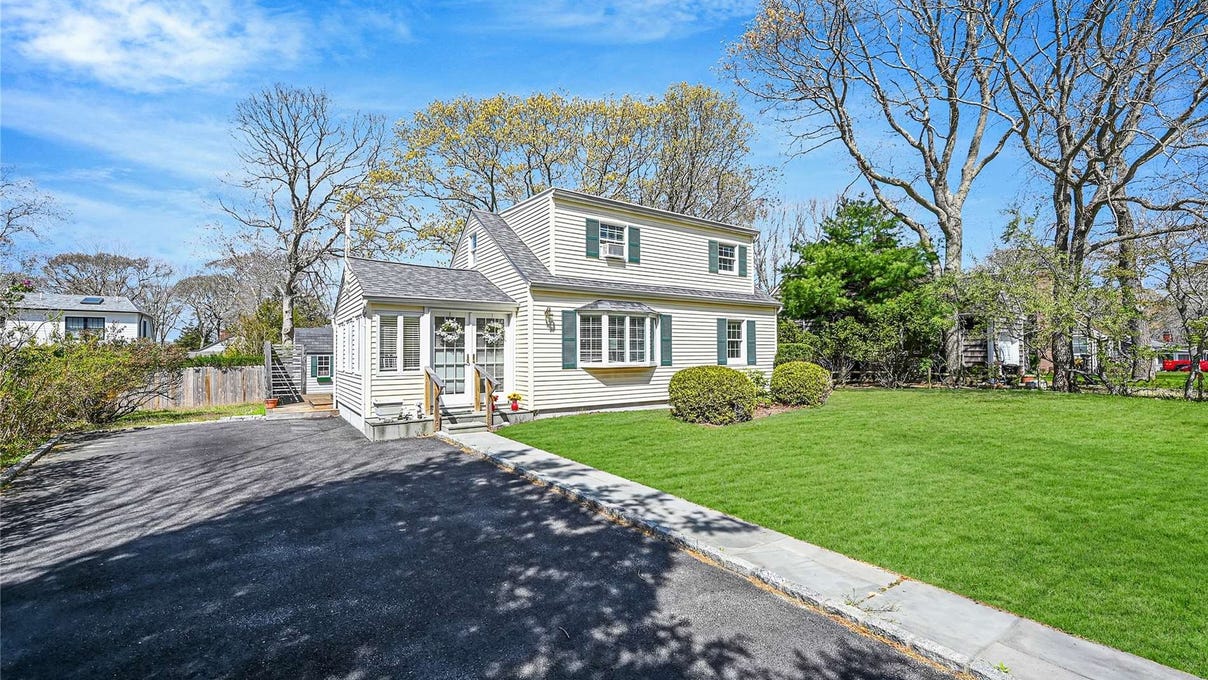 17 Birch Street, Sag Harbor, NY 11963 House for Rent