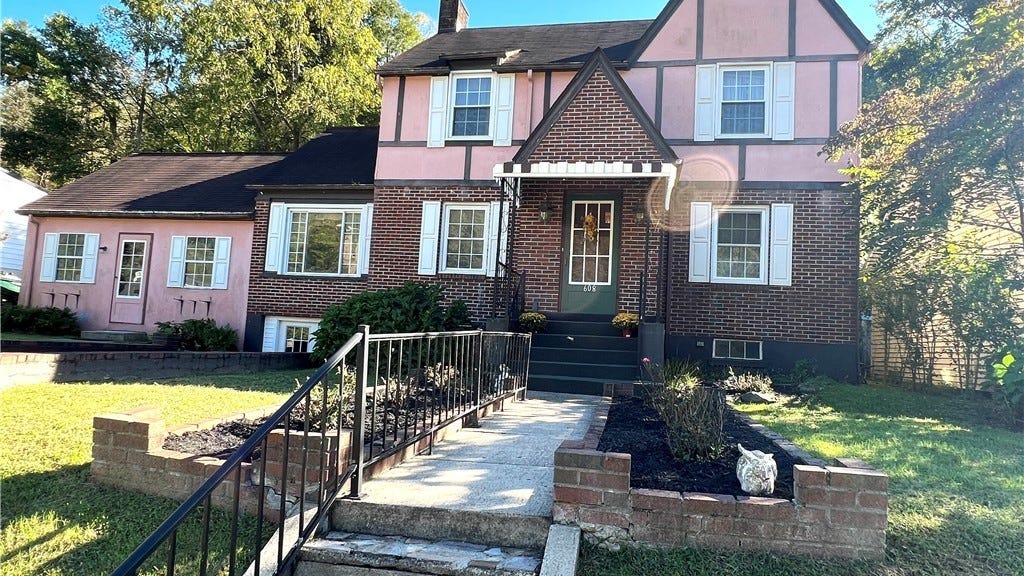 608 Kanawha Ave Ave  