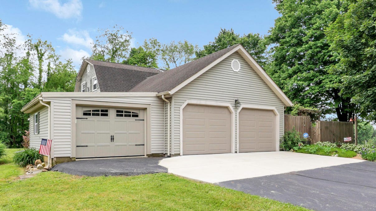 1318 Bellville Johnsville Rd  