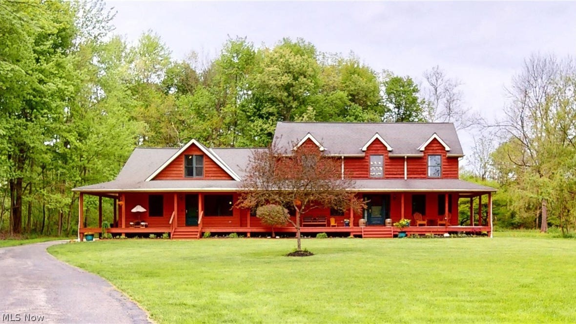 8424 Whispering Pnes Dr