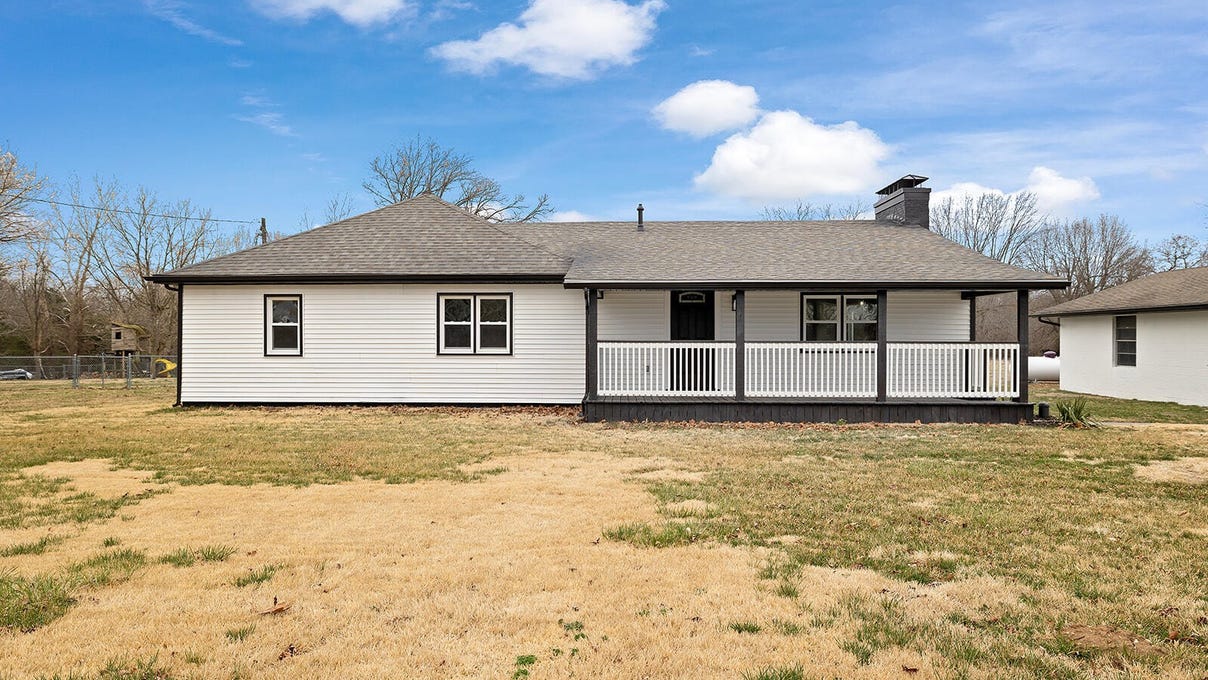 5767 North Farm Rd 189  