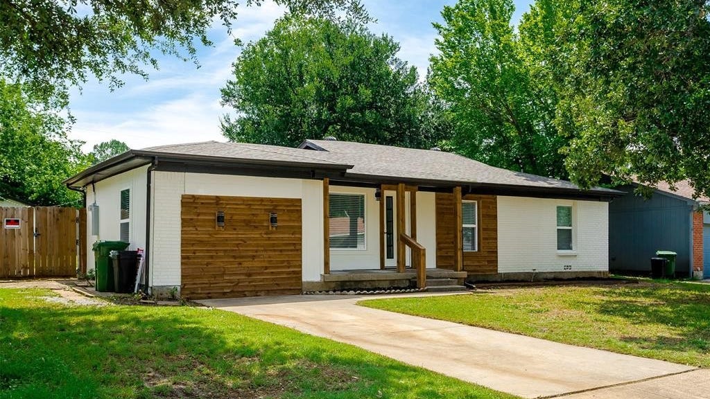 836 Zelda Dr  