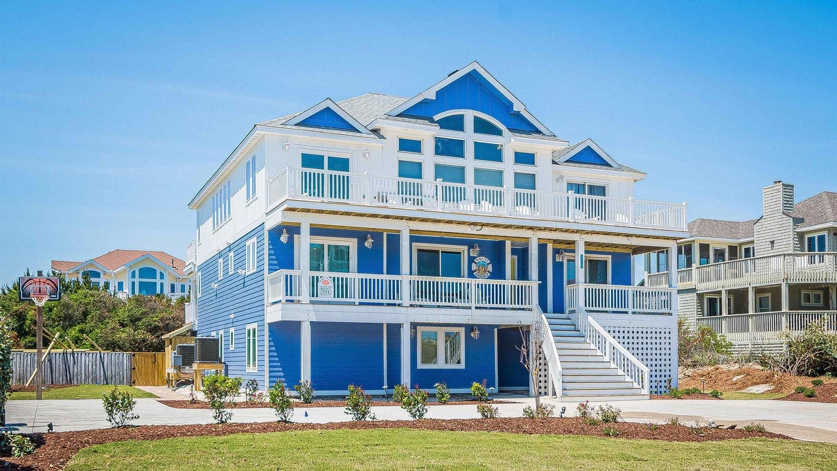 1008 Lighthouse Dr  