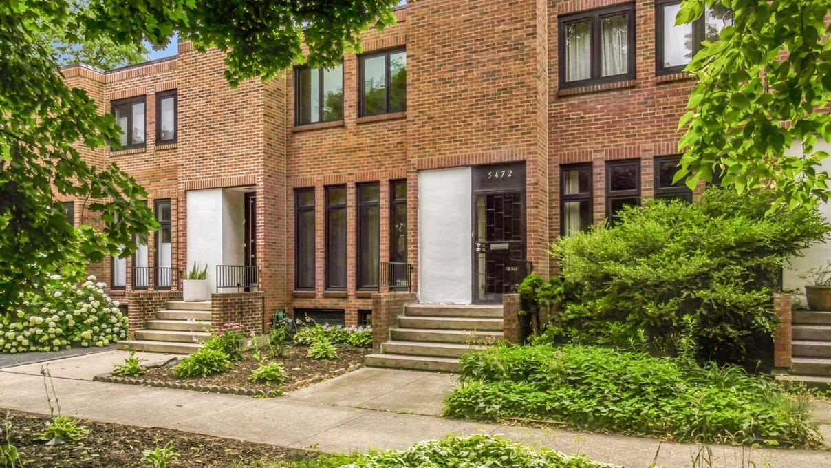 5472 S Ingleside Ave  