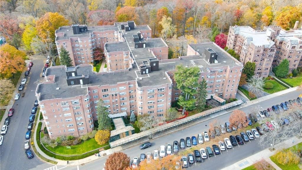 235 Garth Rd  