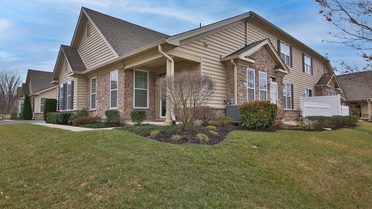 4112 SPALDING DRIVE, PERKASIE, PA 18944 Townhouse for Sale realestate