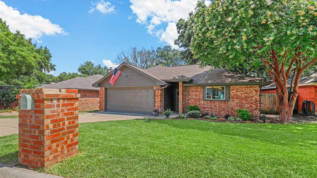 5705 Sterling Grn Trl  