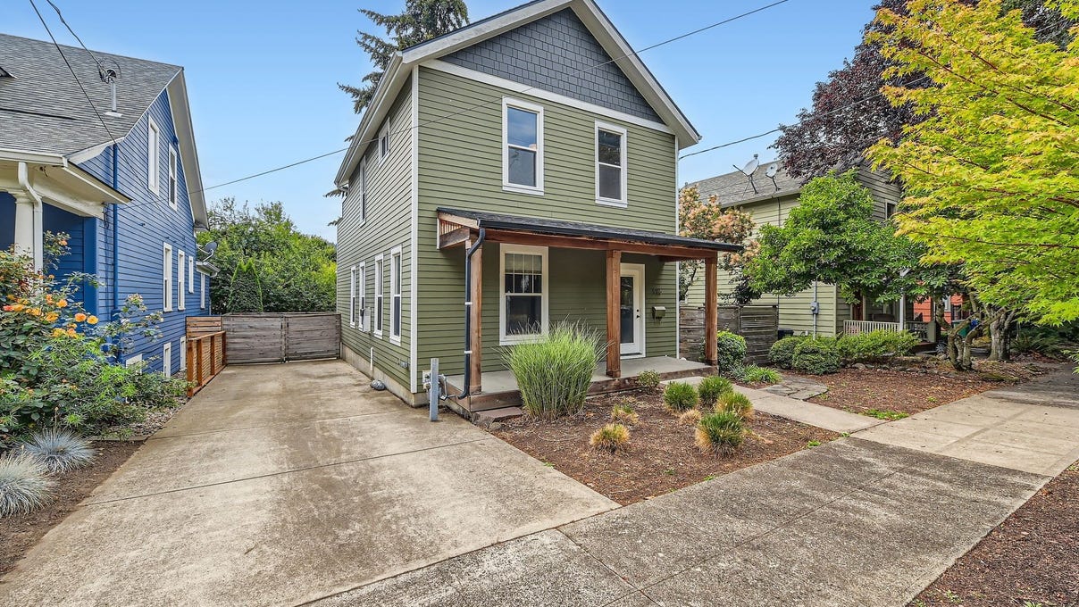 9116 N WILLAMETTE BLVD