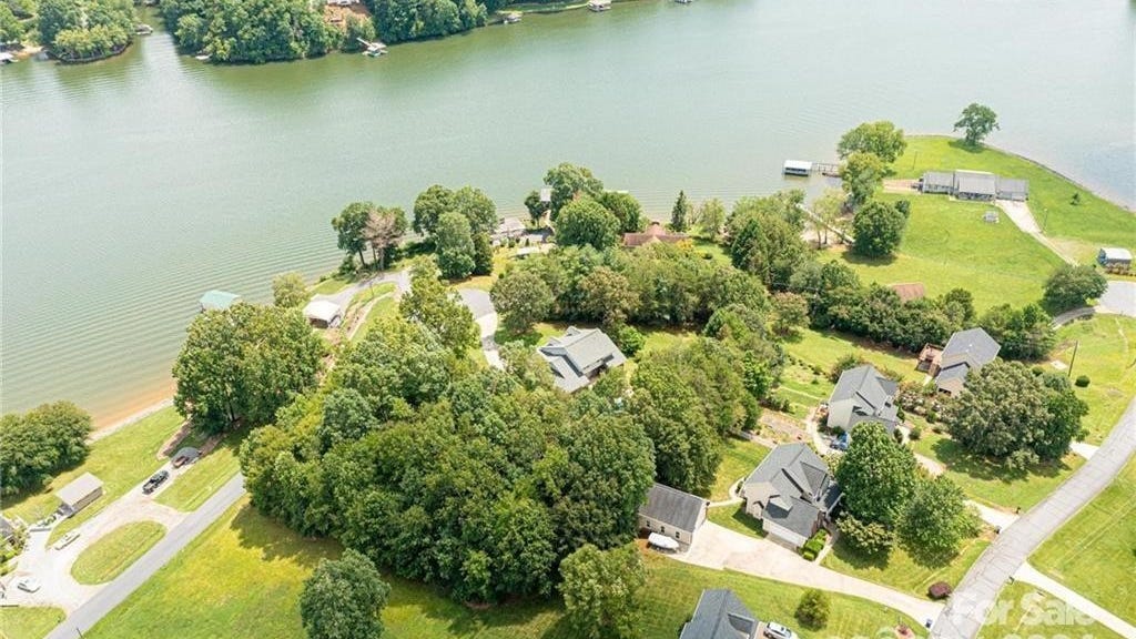 6377 MOUNTAINSIDE DR  