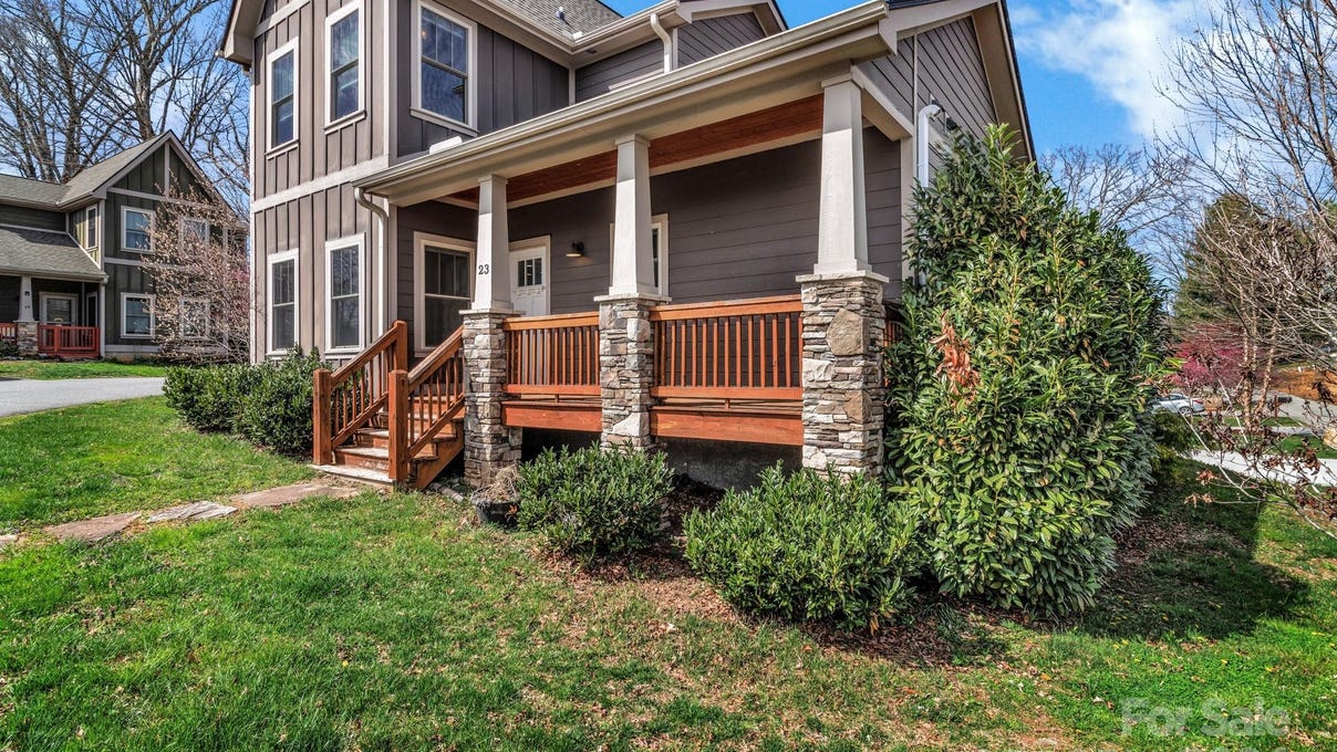 23 Roxboro Dr  