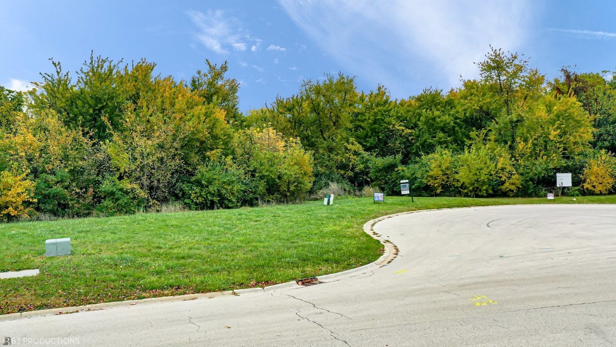 966 Arrowhead Dr  