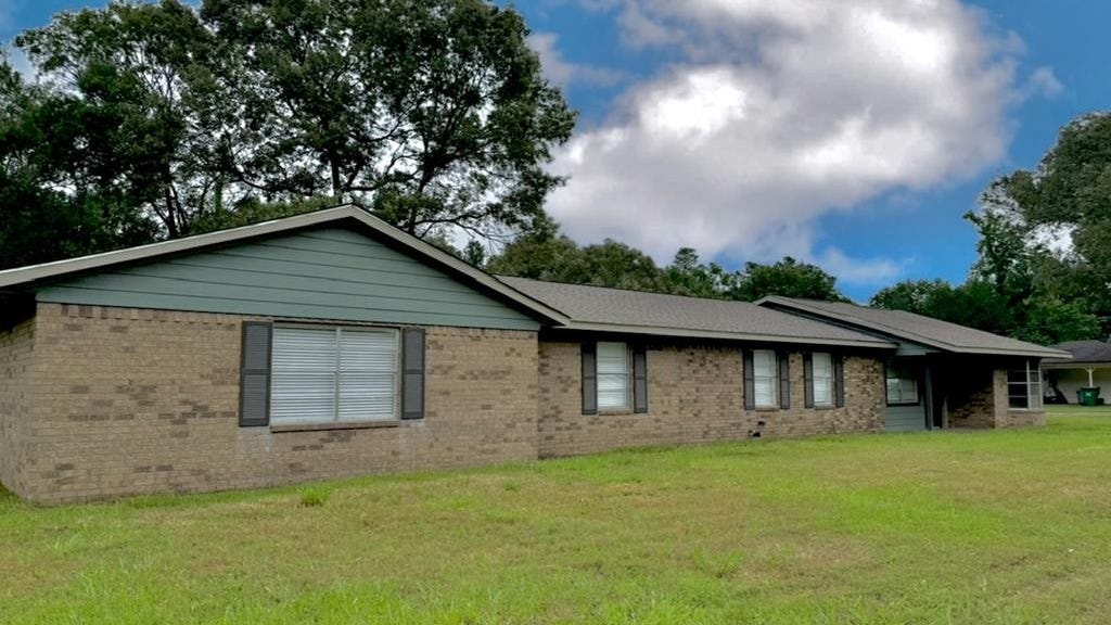434 Peach Tree  