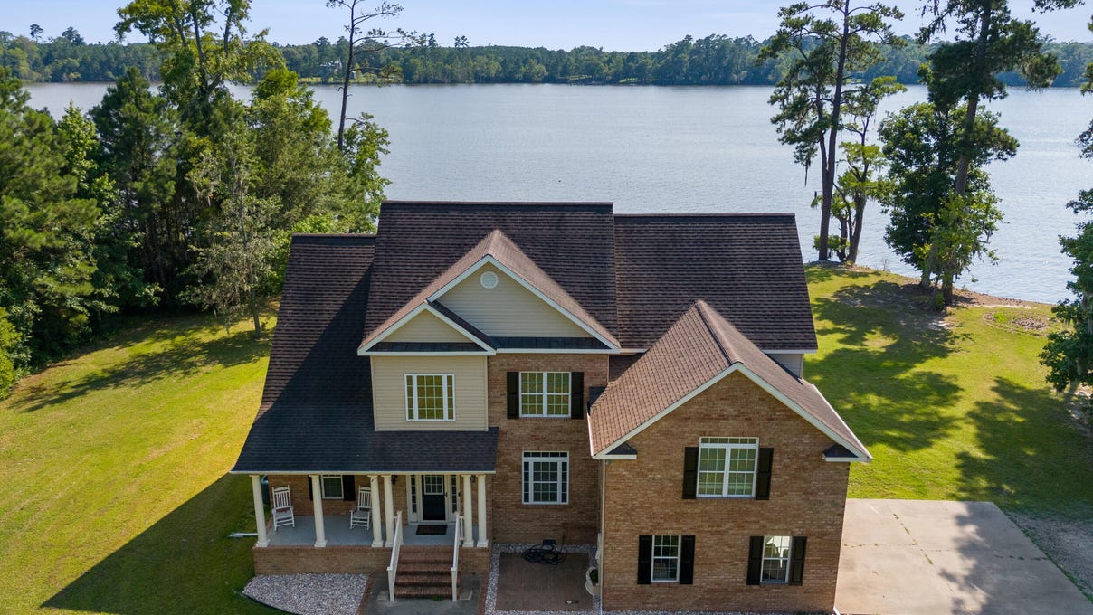 131 133 River Moss Way  