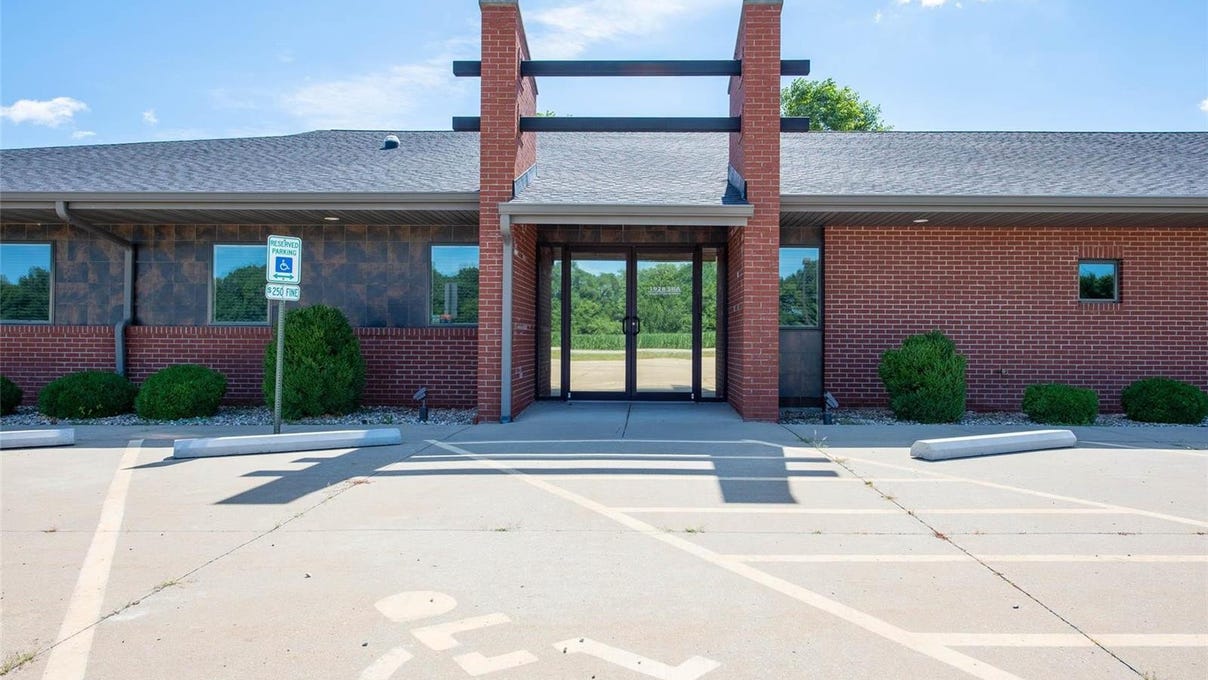 1928 Sra Bradley R Smith Dr  