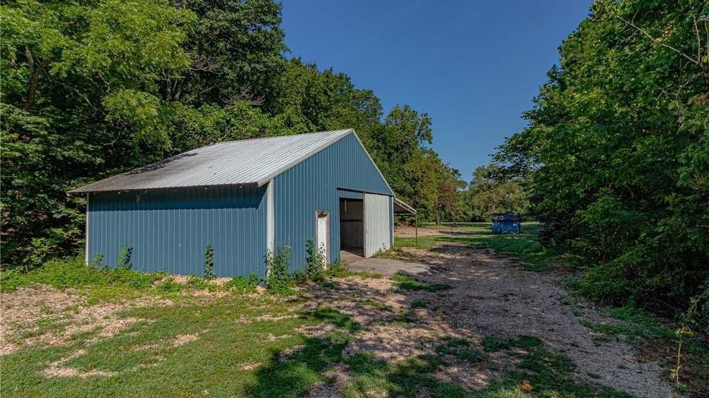 470096 Hwy 62