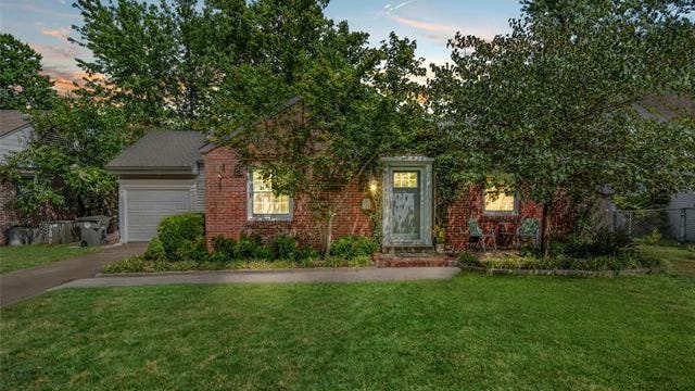 1741 S Knoxville Ave  