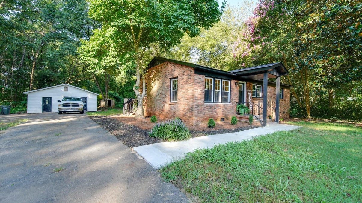 1641 Lakewood Dr  