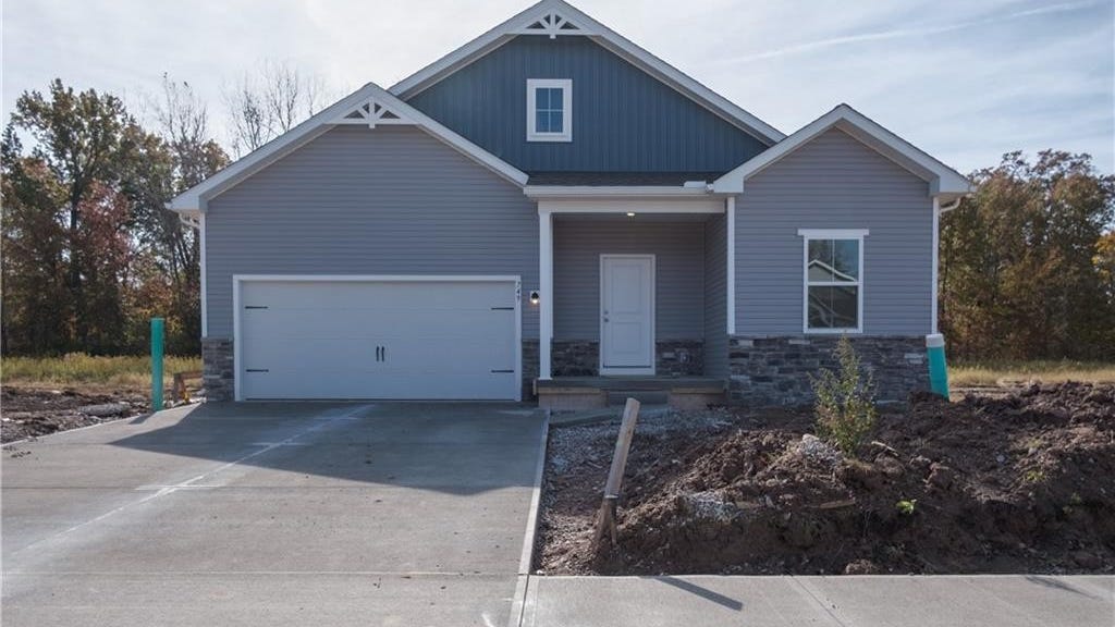 426 River Run Dr, Elyria, OH 44035 House for Sale