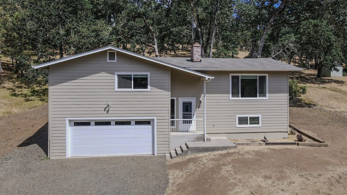 166 Barberry Ln  