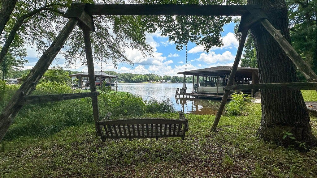 461/462 Greenbriar Rd  