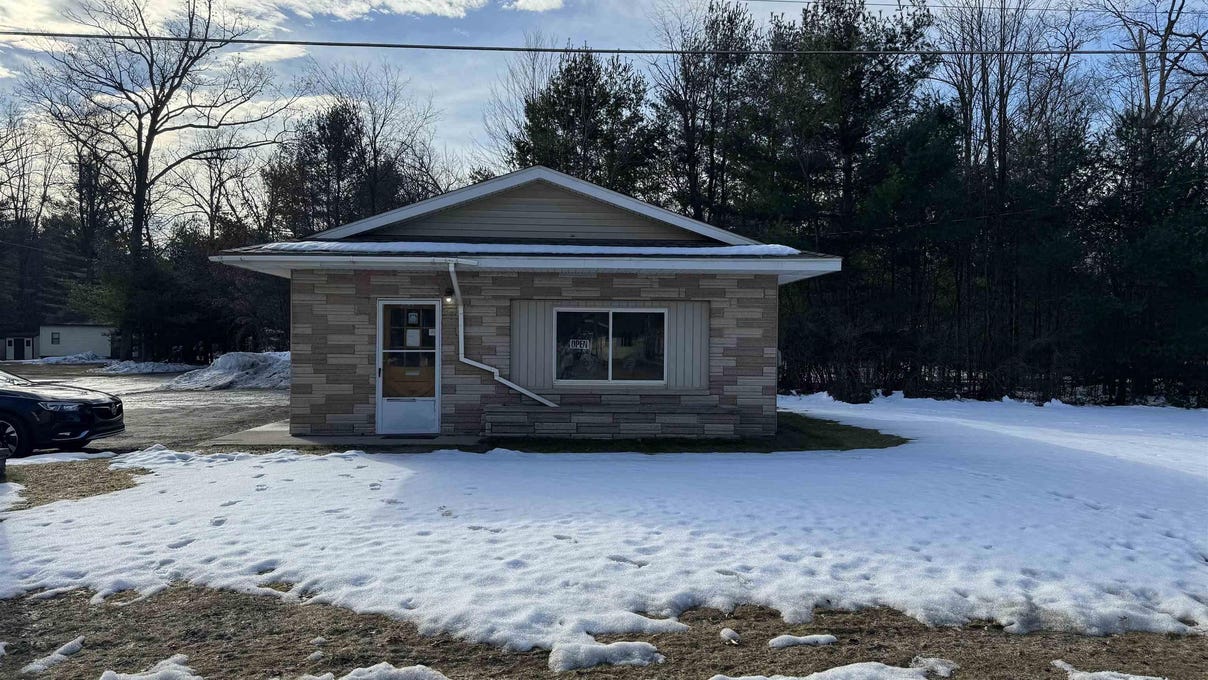 2228 Greenwood Rd  