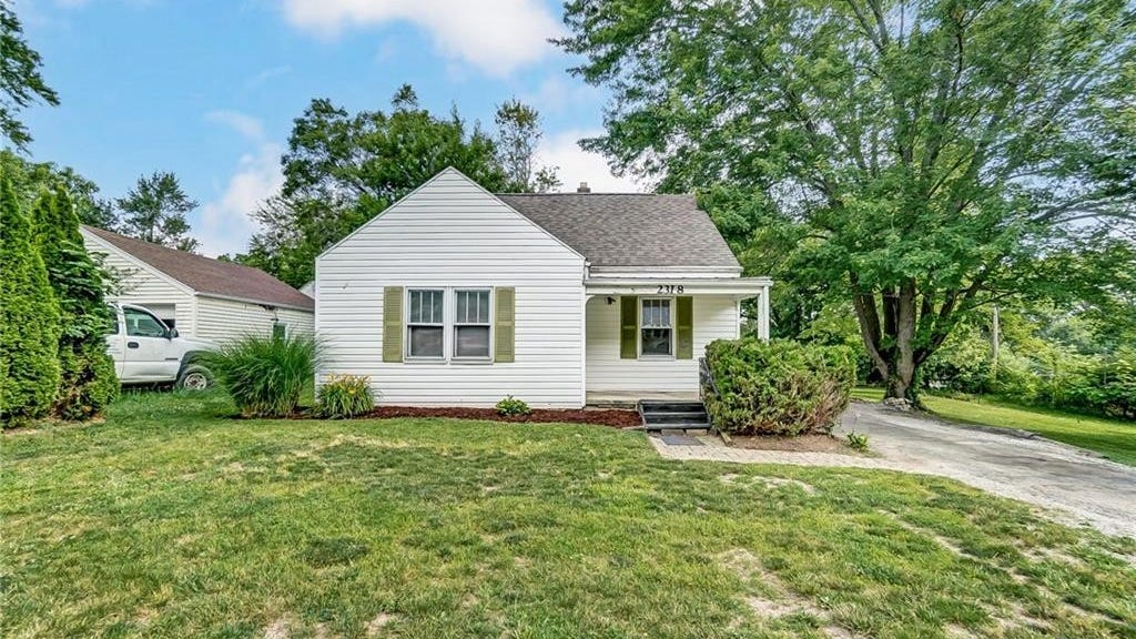 2318 N Cottingham Rd  