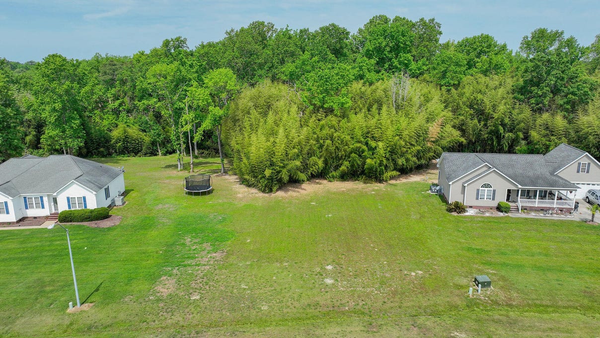 207 Millbrook Vlg Dr  